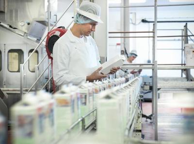 “内外兼修”,乳品行业如何从破局到蝶变?